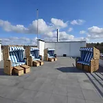 شقة Strandloft Im Haus Frauenpreiss Sahlenburg - Strandnah - 2 Hunde Willkommen -schwimmbad - Sauna - Direkt Am Wald - Dachterrasse Mit Blick Nach Neuwerk