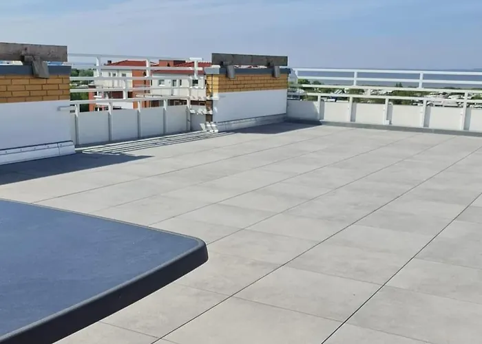 Strandloft Im Haus Frauenpreiss Sahlenburg - Strandnah - 2 Hunde Willkommen -schwimmbad - Sauna - Direkt Am Wald - Dachterrasse Mit Blick Nach Neuwerk Cuxhaven